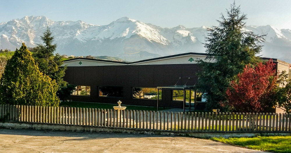 panoramica esterna azienda tecnoscavi a Colledara in Abruzzo Italy